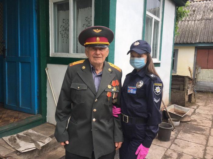 Волонтерська діяльність «Ветеран живе поруч»