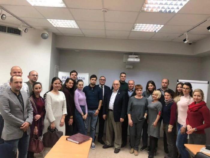 Критичне мислення і адвокатура як фундамент вільного суспільства