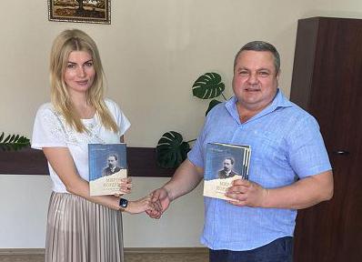 Дарунок бібліотеці університету 