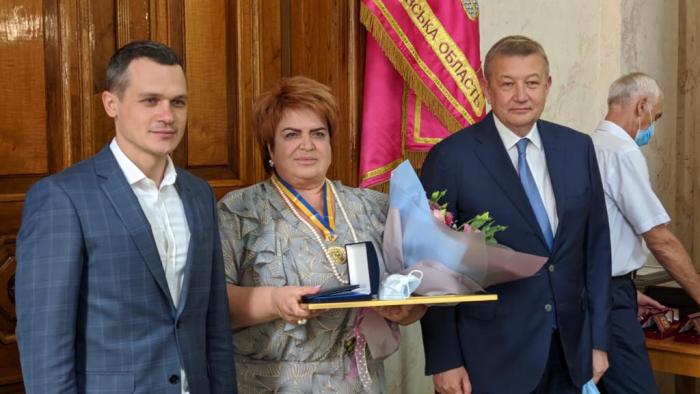 Голові Наглядової ради ХНУВС Ірині Єфремовій вручено відзнаку Почесного громадянина Харківської області
