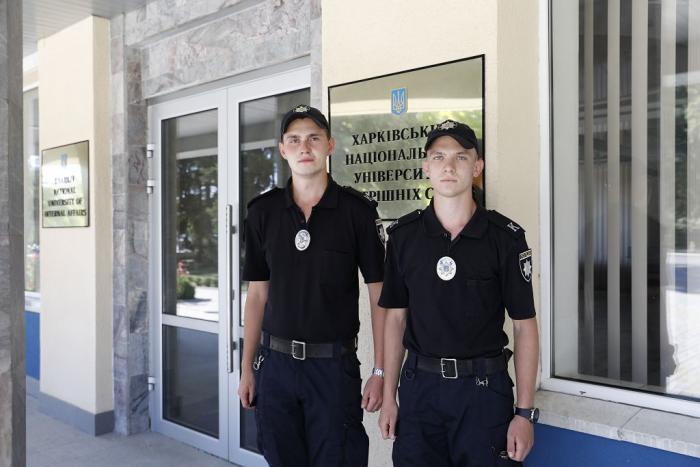 Курсанти університету допомогли повернути хлопцю вкрадений телефон 