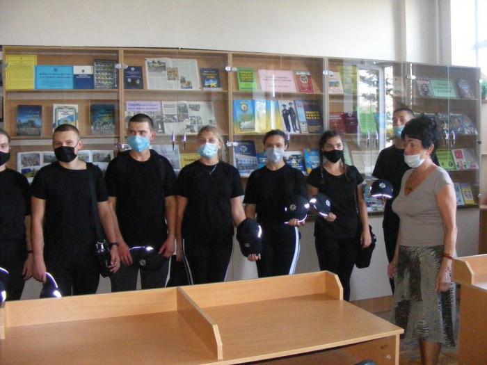 First-year students have got acquainted with the KhNUIA library