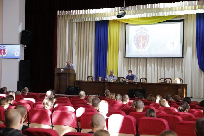 Відбулася зустріч ветеранів органів внутрішніх справ з курсантами табірного збору