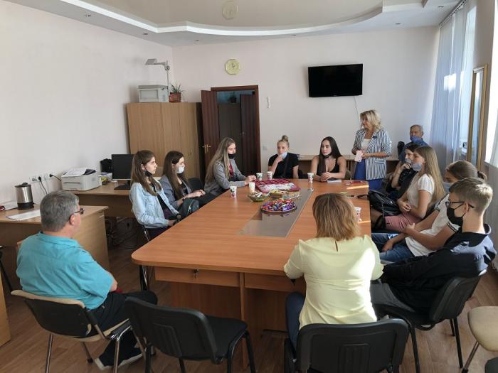 Представники кафедри правового забезпечення господарської діяльності провели зустріч з першокурсниками