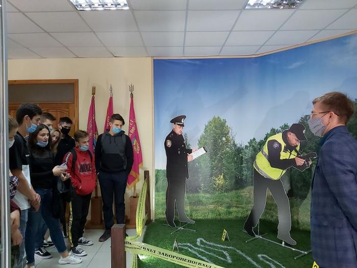 Студенти-першокурсники відвідали з екскурсією університетський музей