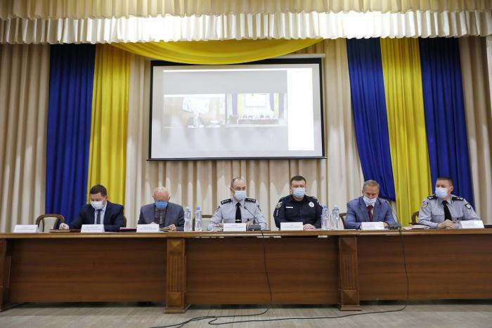 Роботу працівників університету відзначено нагородами