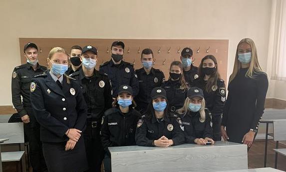 Binary lesson with the participation of the investigator