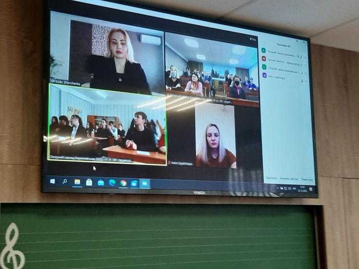 Онлайн-зустріч із випускниками Барвінківської ЗОШ № 1