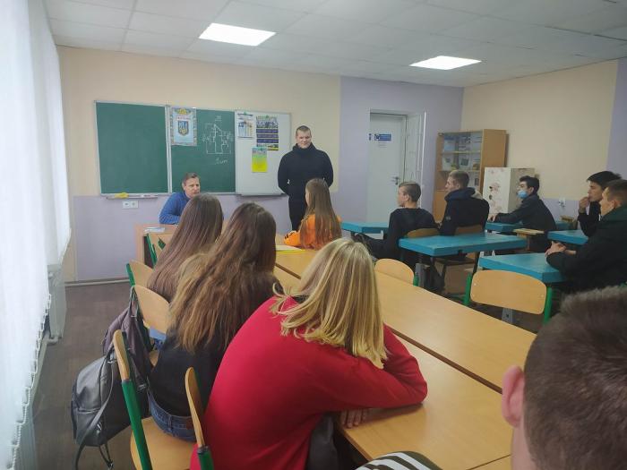 Профорієнтаційні зустрічі студентів університету зі школярами Донецької області