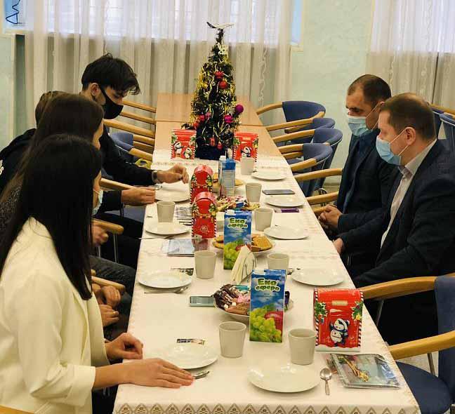 У Кременчуцькому льотному коледжі привітали курсантів з нагоди Дня Святого Миколая