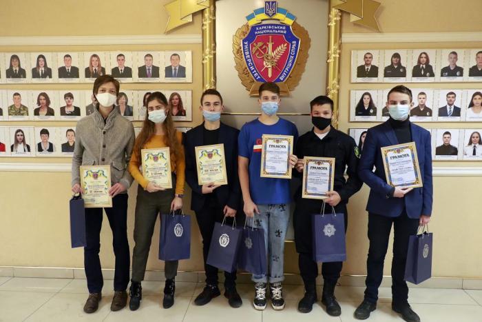 Переможці олімпіади «Юний правознавець» отримали нагороди