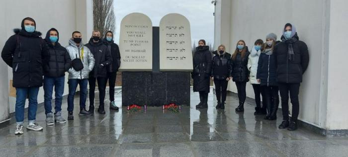 Вшановуємо пам’ять жертв Голокосту