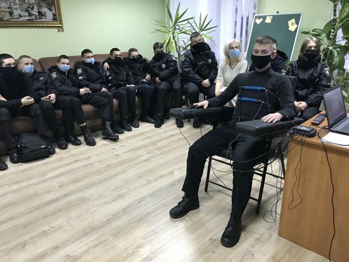 Майбутніх фахівців ювенальної превенції ознайомили з роботою поліграфа