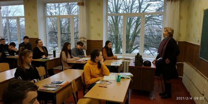 Представники Кременчуцького льотного коледжу провели профорієнтаційну зустріч зі школярами