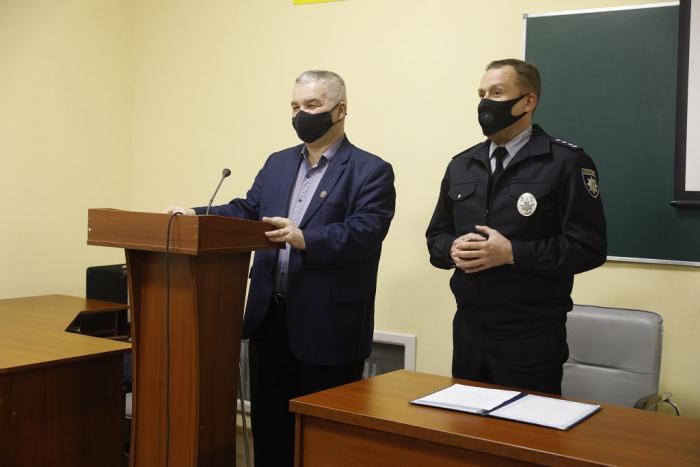 Відбулася тематична зустріч курсантів факультету № 2 з помічником ректора Віктором Слишем