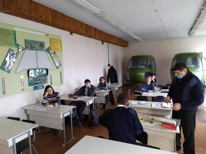 Курсанти Кременчуцького льотного коледжу набувають знань у галузі промислової електроніки