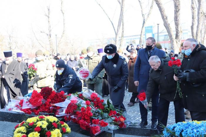 Ректор університету взяв участь у покладанні квітів до пам’ятника загиблим воїнам-афганцям