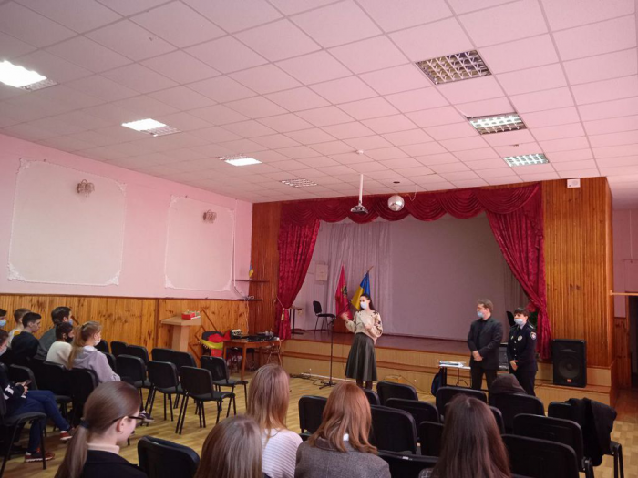 Старшокласників Безлюдівського юридичного ліцею імені І. Я. Підкопая ознайомили з Харківським національним університетом внутрішніх справ