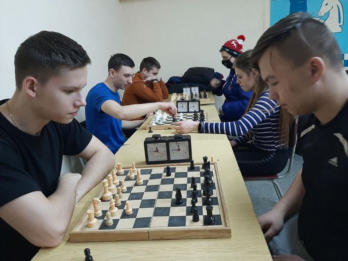 У Кременчуцькому льотному коледжі відбулася першість з шахів