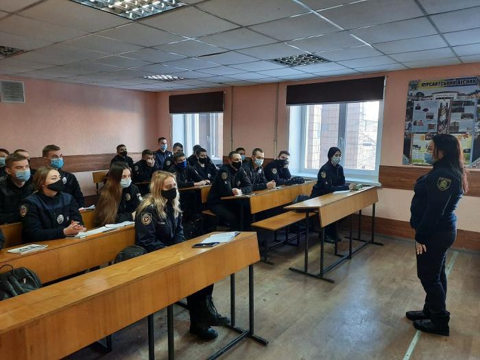 Для курсантів проведено бінарне заняття за участю інспекторки ювенальної превенції