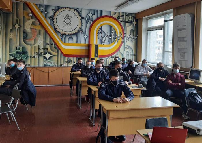 Бінарне заняття з інформатики