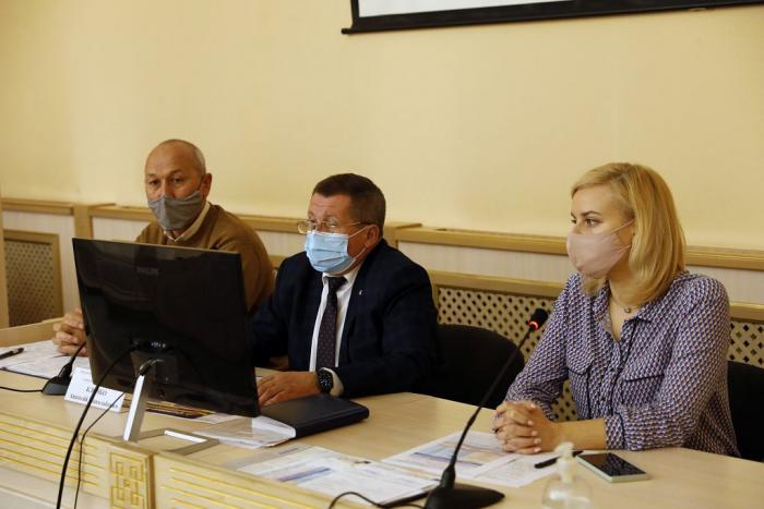 Heads of lyceums, schools and future entrants talked to the management of the university