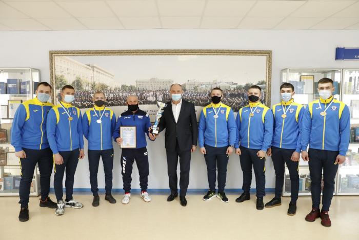 Ректор університету вручив нагороди переможцям чемпіонату з гирьового спорту ФСТ «Динамо» 