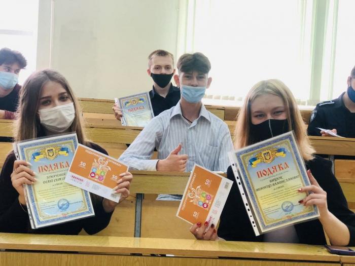 У Кременчуцькому льотному коледжі визначено переможців фотоконкурсу