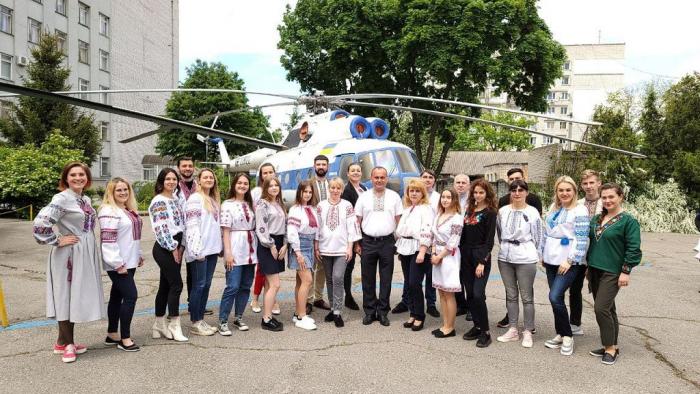 У Кременчуцькому льотному коледжі святкують День вишиванки